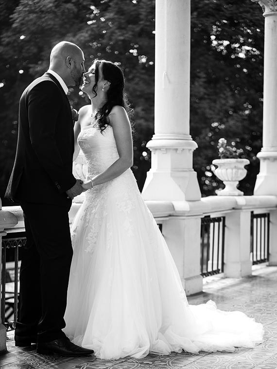 Romantic Wedding at a chateau, black&white