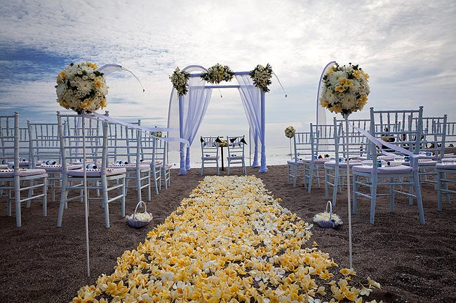 Beach wedding Bali