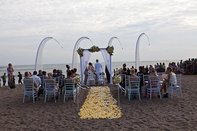 Beach wedding Bali