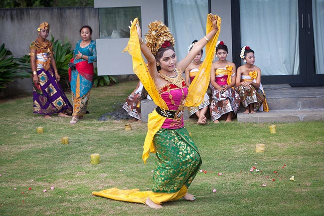 Beach wedding Bali